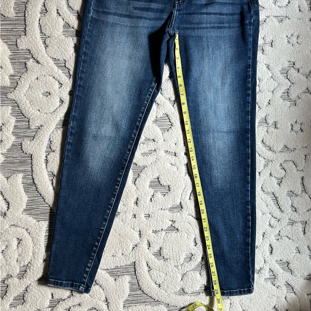 KanCan Signature High Rise Skinny Dark Wash Denim Jeans Women's Sz 32 Stretchy - Picture 11 of 11